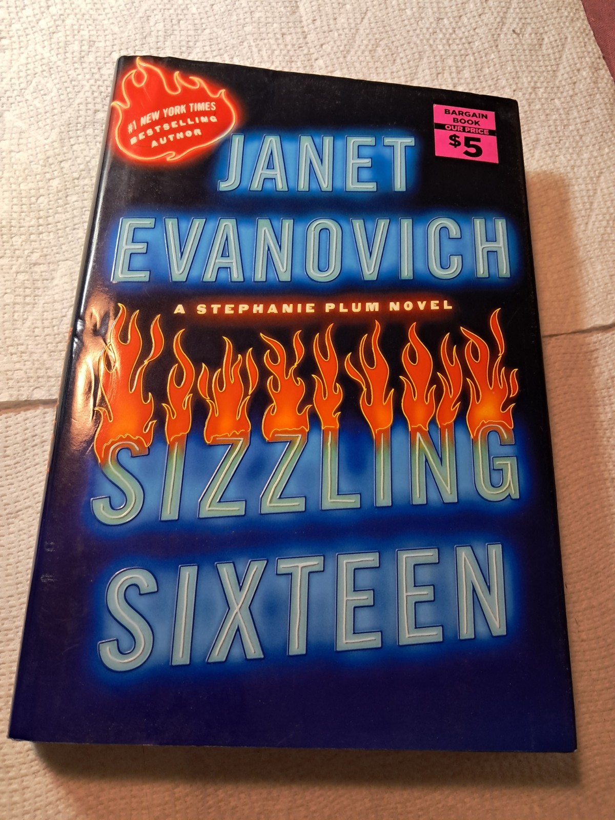 Janet Evanovich Stephanie Plum Sizzling Sixteen HC 1st edition ’10 Bounty Hunter
