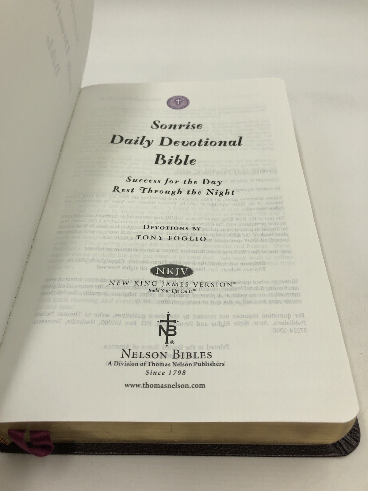 Sonrise Daily Devotional Bible~Thomas Nelson 2004 Bonded Leather ~ Burgundy