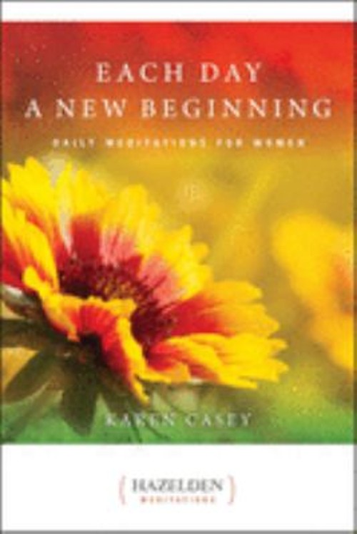 Each Day a New Beginning : Daily Meditations for Women Paperback