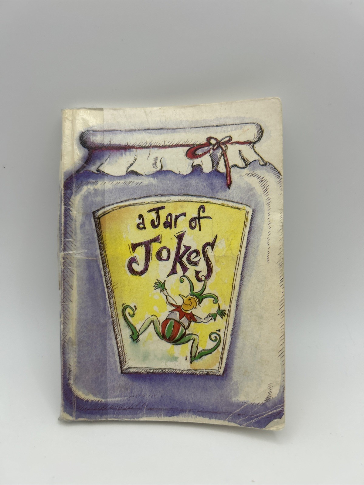 A JAR OF JOKES. PANCAKE PRESS. 2001 – 15.5 BY 11CM. 96 PAGES. 9780330358309
