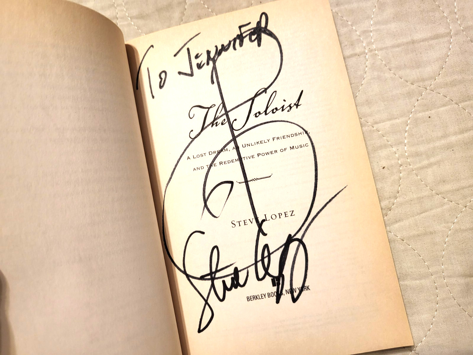 The Soloist Softcover by Steve Lopez Signed/Autographed 2010