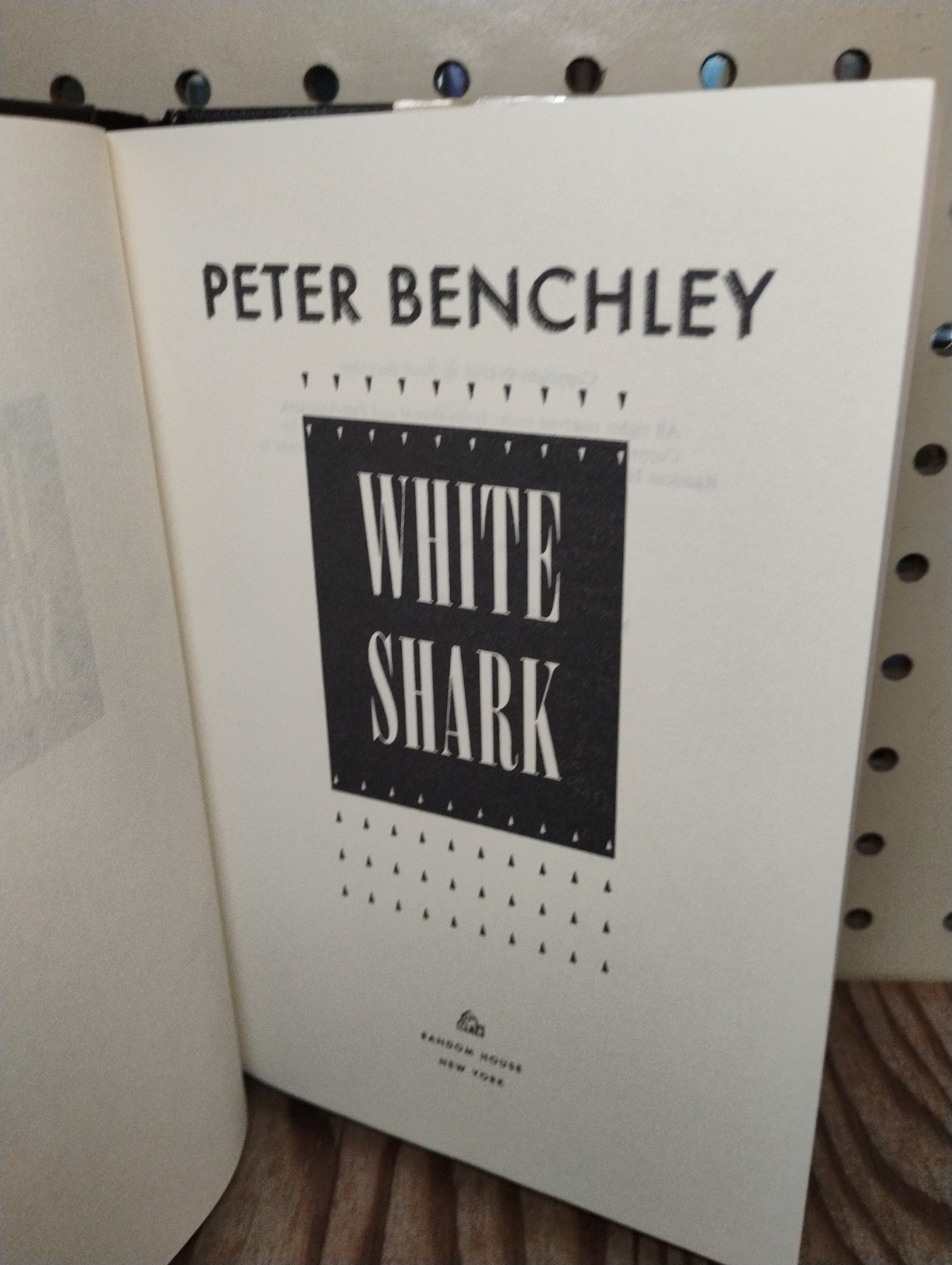 WHITE SHARK PETER BENCHLEY RANDOM HOUSE NEW YORK