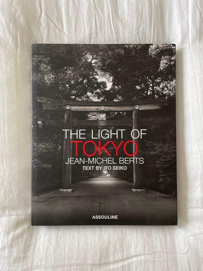Assouline The Light of Tokyo 2008 Book Hardcover, 132 pages, Used