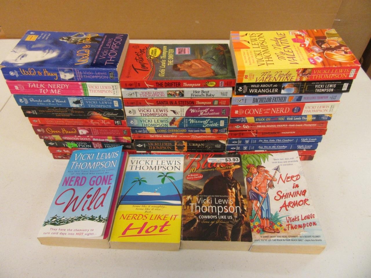 BIG Lot (35) VICKI LEWIS THOMPSON Books HARLEQUIN BLAZE Nerds WEREWOLF MANHATTAN