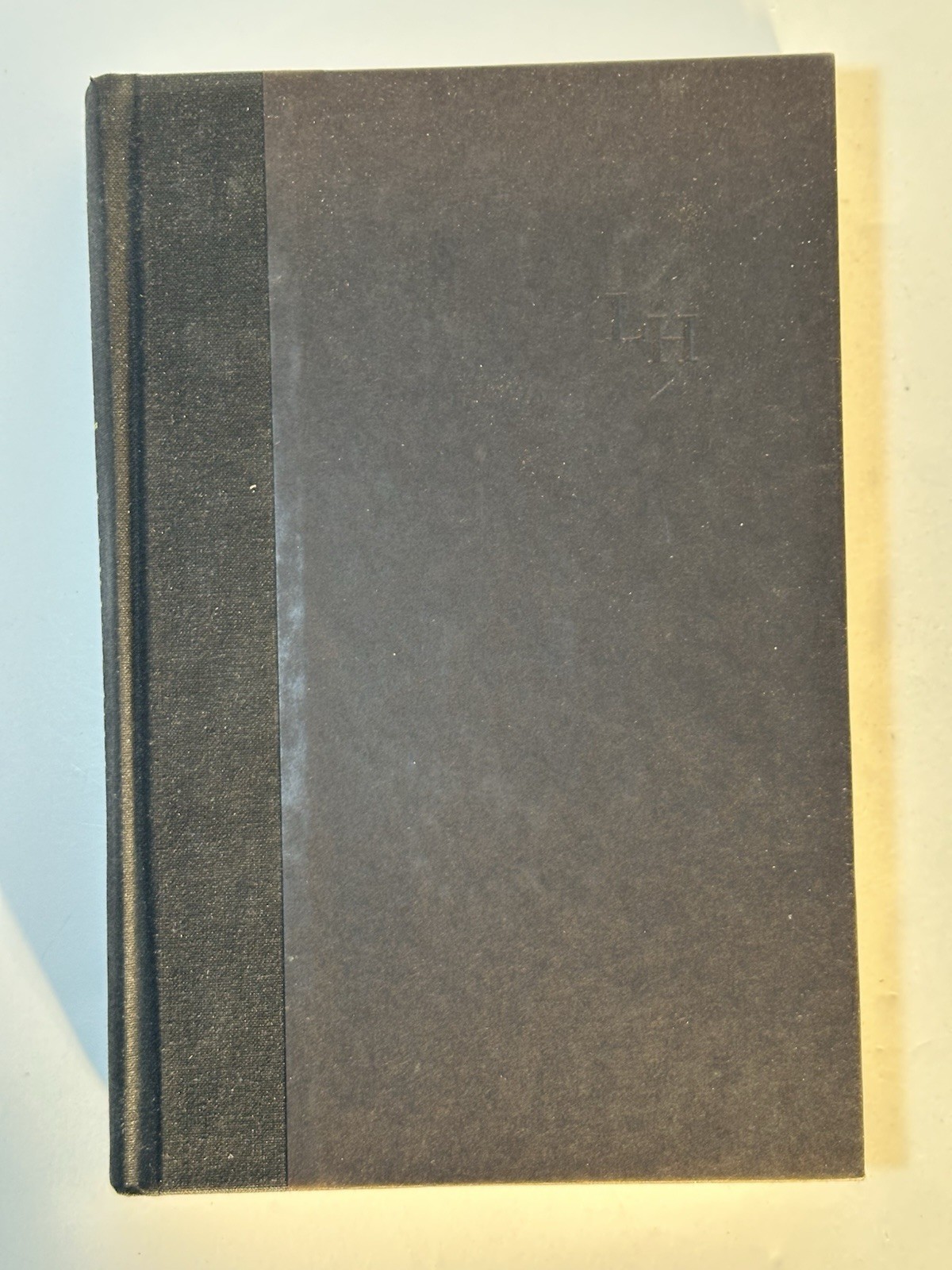 Laura Hillenbrand SEA BISCUIT Hardcover Book 2001