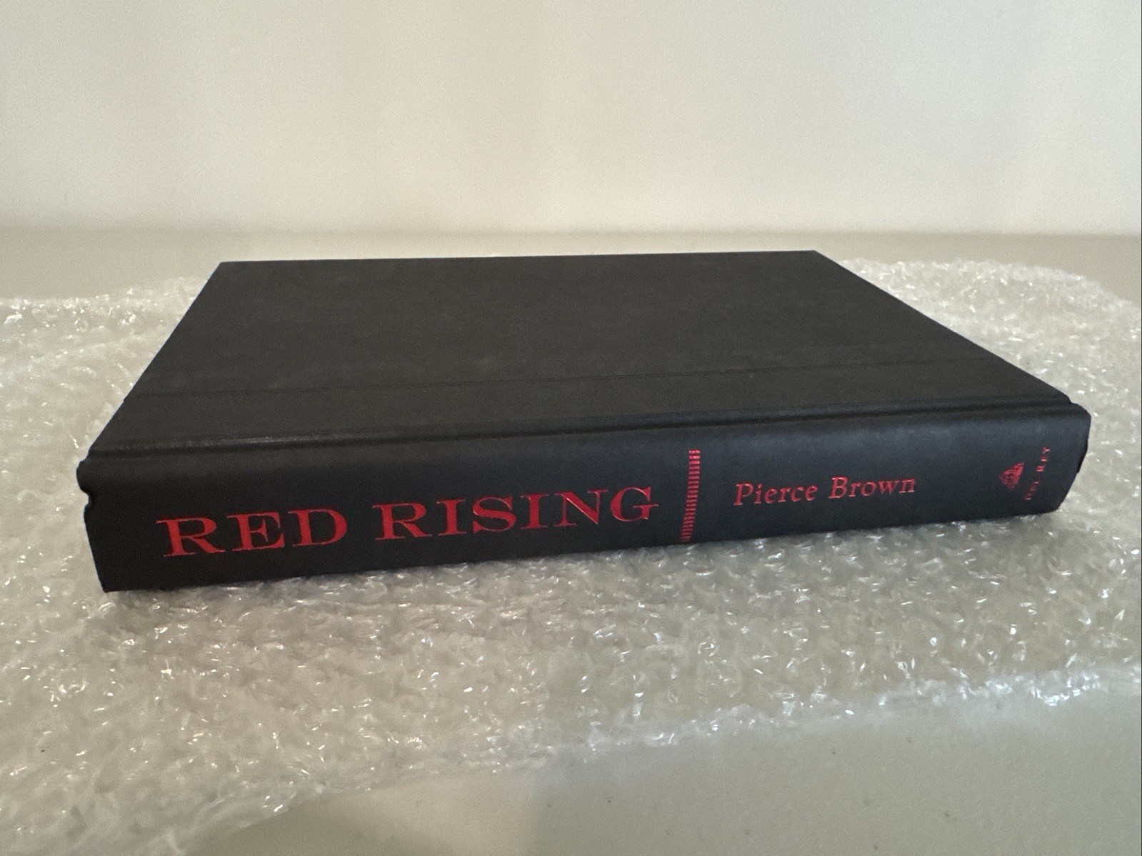 Red Rising – 1st Edition 1st Printing – Pierce Brown – Hardcover HC DJ First Ed