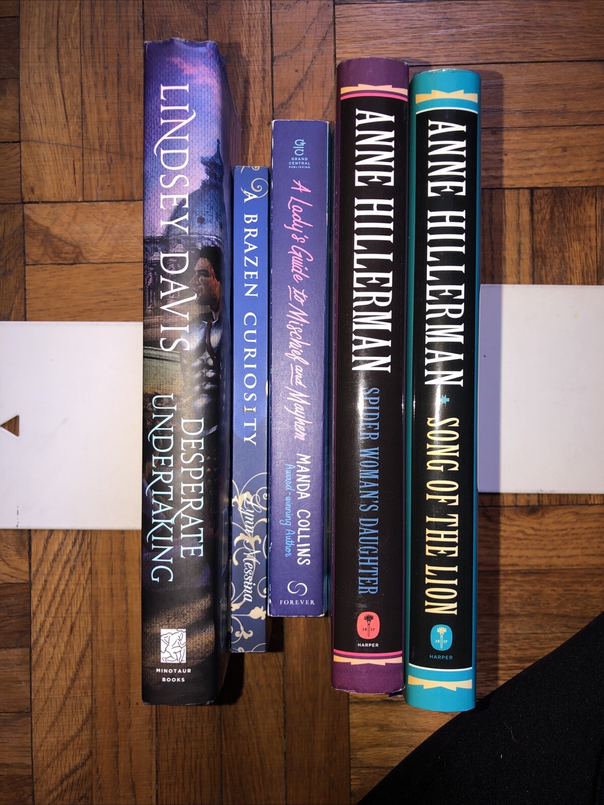 Desperate Undertaking Davis, Messina, Collins, Hillerman LOT 5 HC & ppbk