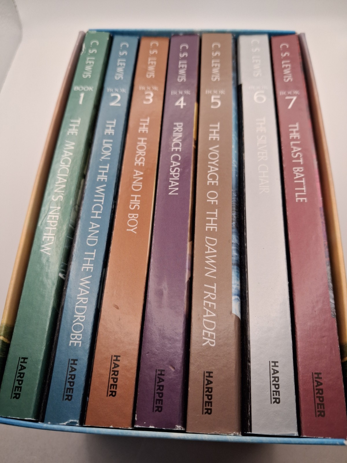 Chronicles of Narnia By C.S. Lewis Books 1 to 7 Boxed Set PB 1984