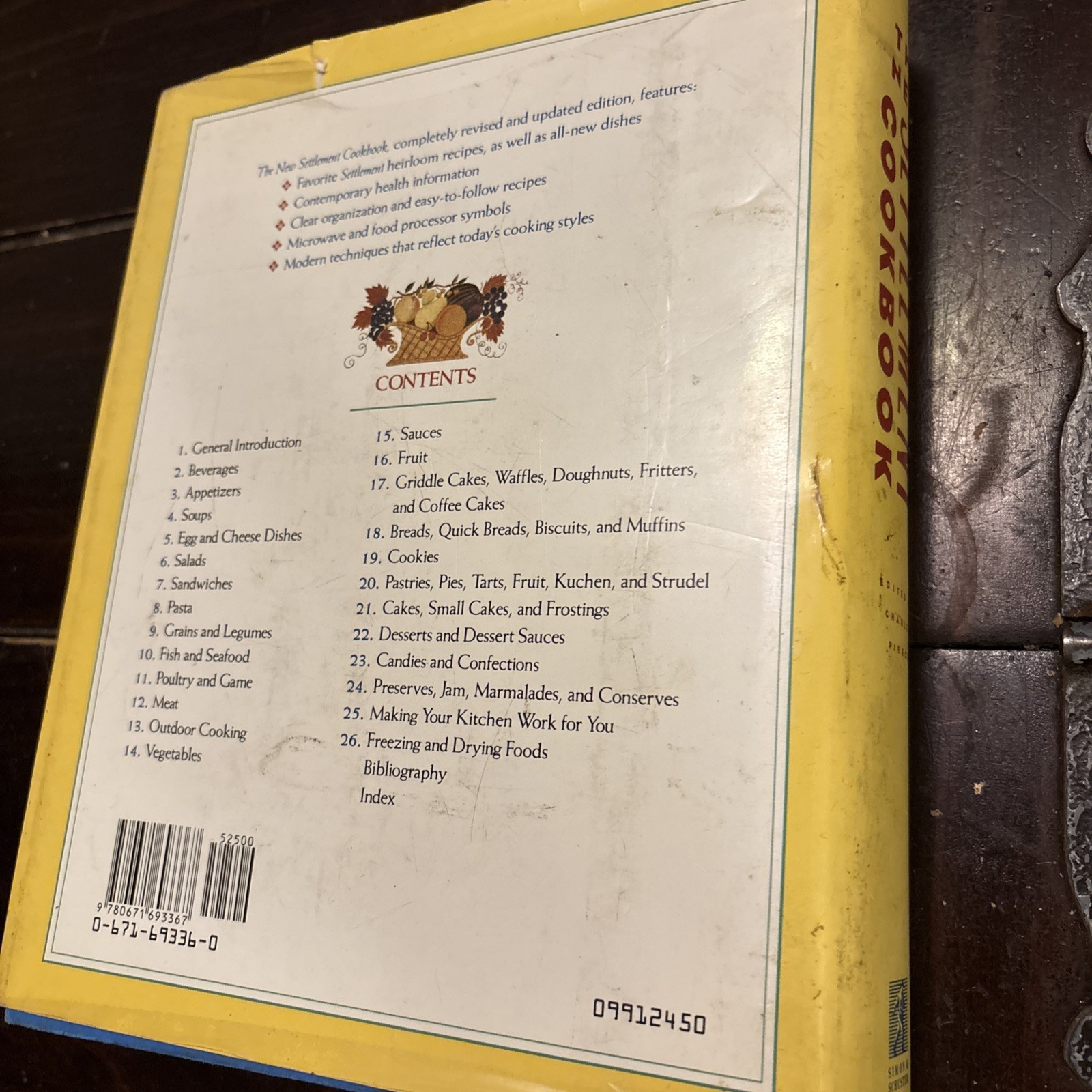New Settlement Cookbook : The First Collection of American Ethnic Recipes by…