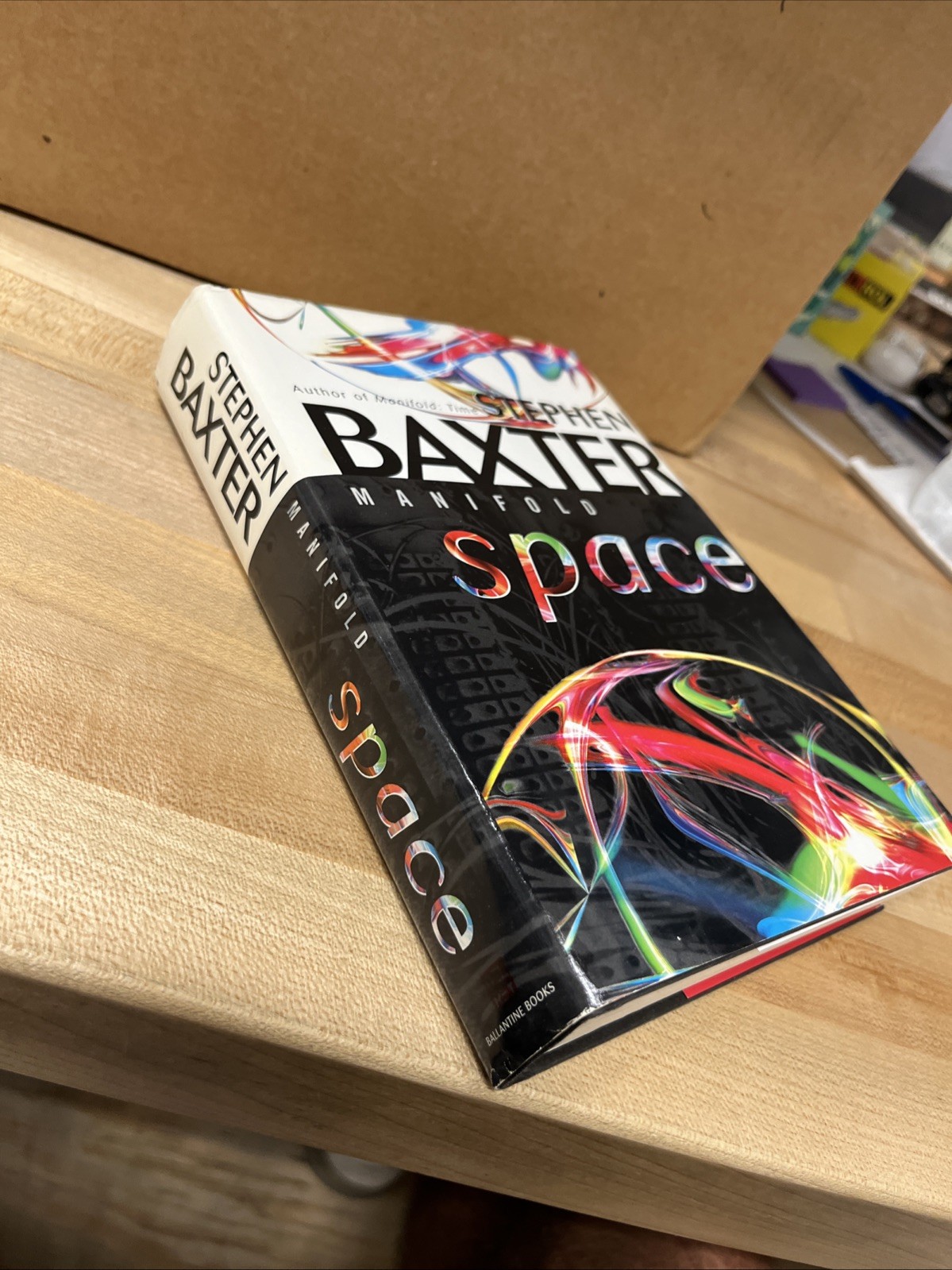 MANIFOLD SPACE By Stephen Baxter Hardcover W/Dust Jacket First Edition. Box 223