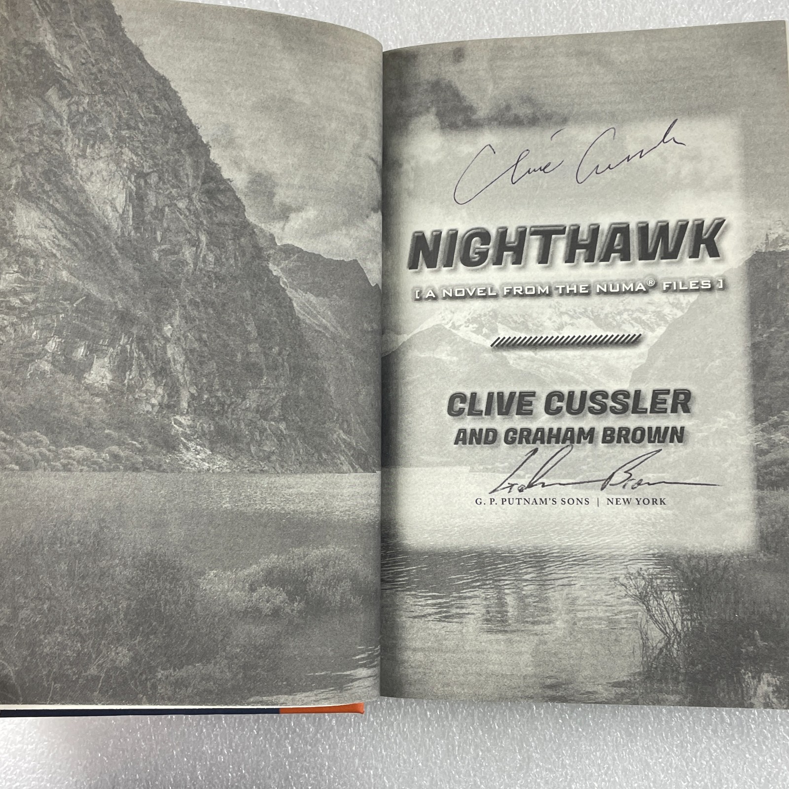 Nighthawk by Clive Cussler SIGNED 1st Edition – Putnam 2017
