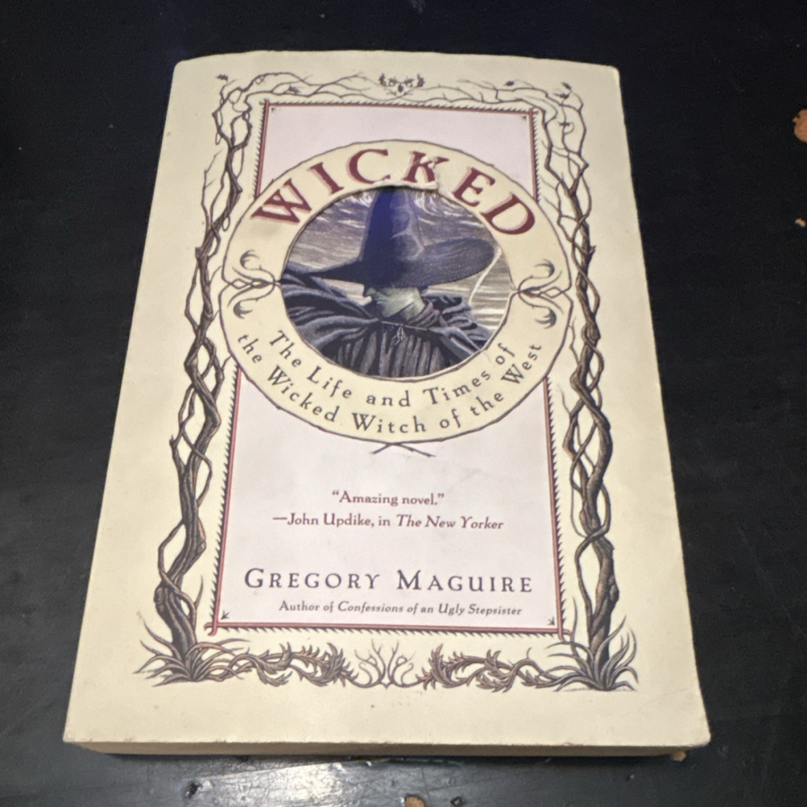Wicked by Gregory Maguire (Paperback, English, ReganBooks, Wicked Years Ser.)