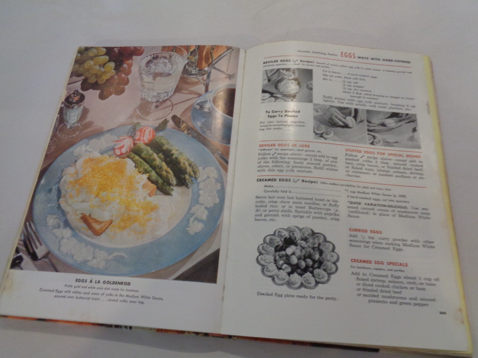 BETTY CROCKER PICTURE COOK BOOK.REVISED AND ENLARGED.H.C. 472 PAGES.