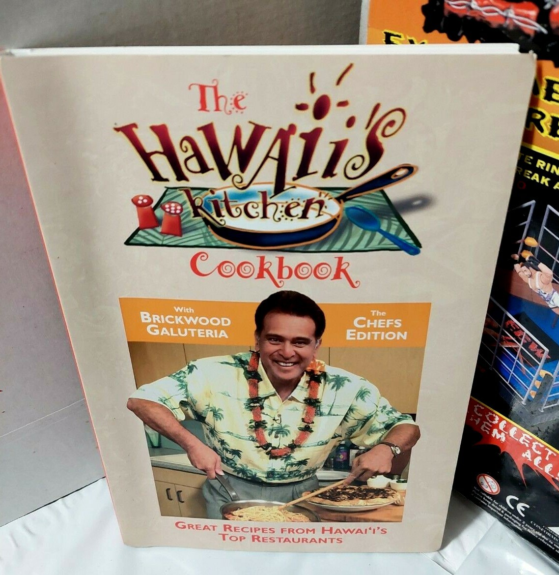 HAWAII COOKBOOK SC HAWAII’S KITCHEN CHEFS EDITION Brickwood Galuteria 121 pages