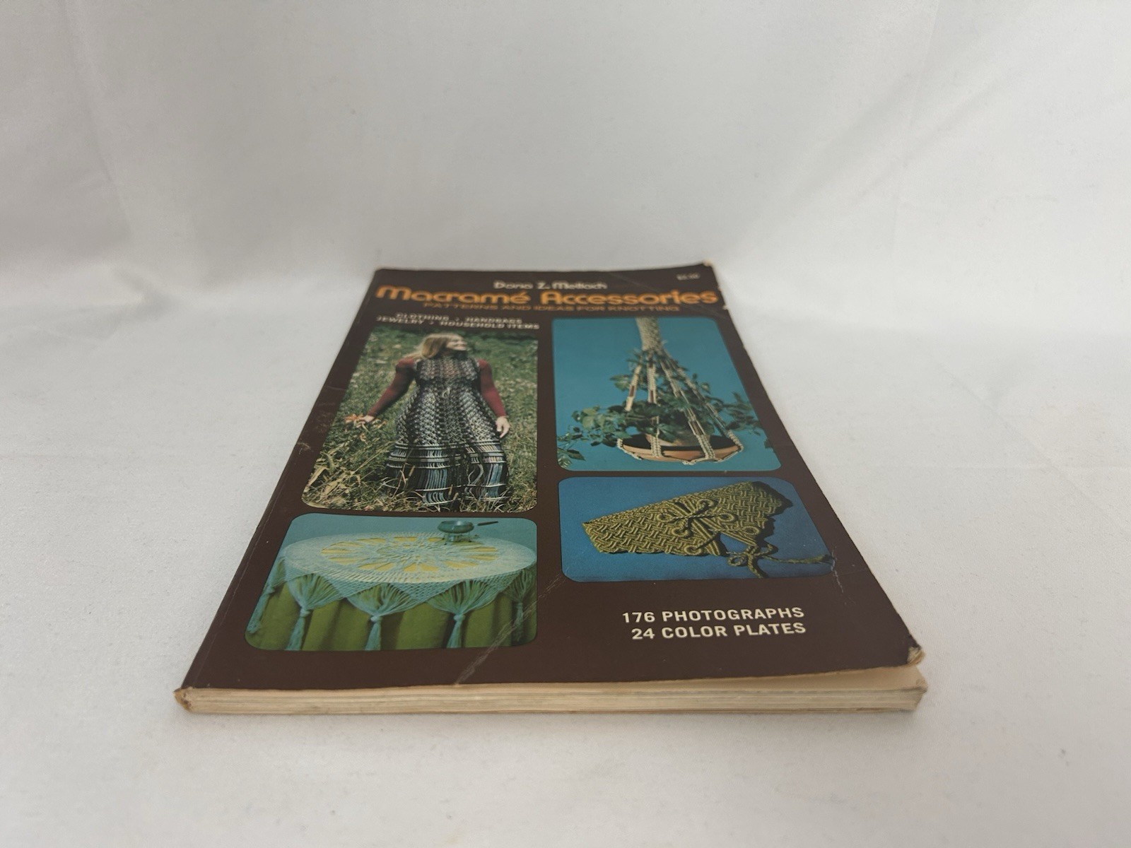 Macrame Accessories Vintage Pattern Book by Dona Z Meilach 1973