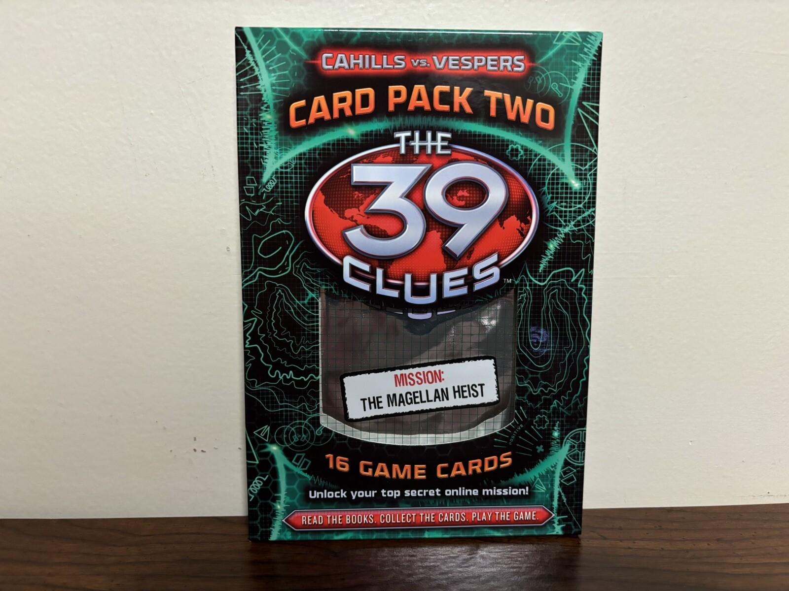 THE 39 CLUES Card Pack Two CAHILLS VS VESPERS (Contains 16 Cards) Brand New RARE