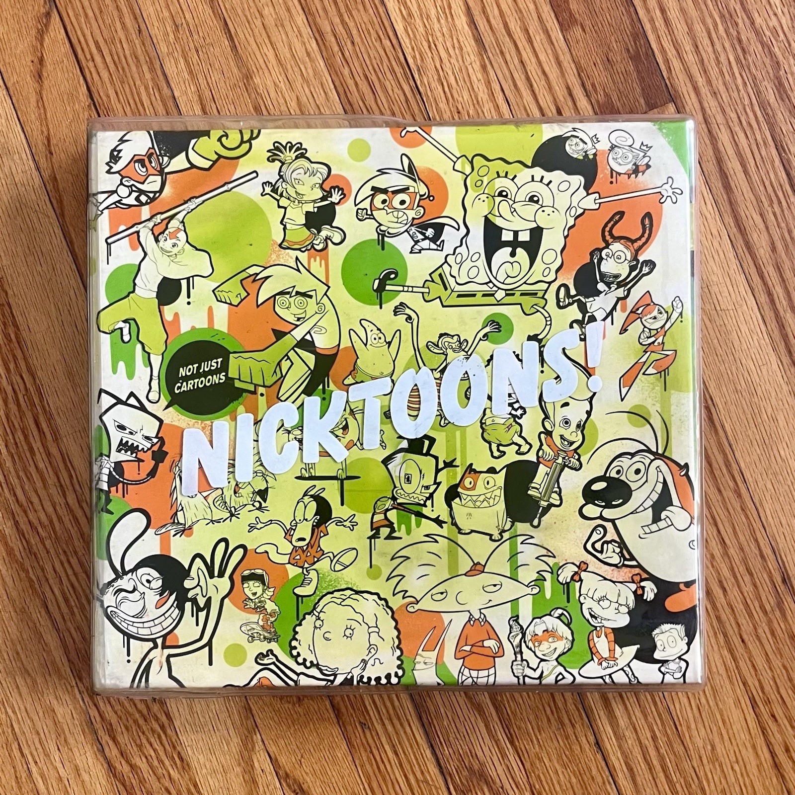 Nicktoons! by Jerry Beck 2007 Hardcover Nickelodeon Cartoon Art Design Drawing