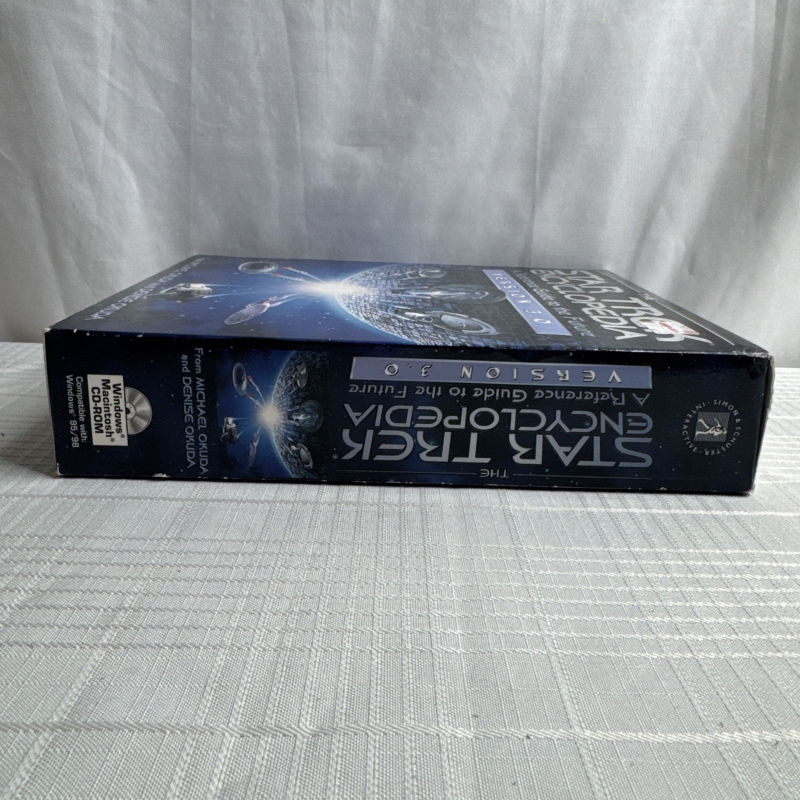 Star Trek Encyclopedia Reference Guide to Future V3 CD-ROM WIN/MAC 1999 SEALED