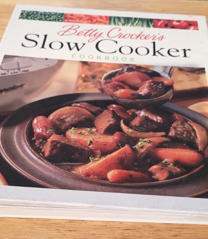 Betty Crocker’s Slow Cooker Cookbook – Hardcover Spiral Metal Ring Binding