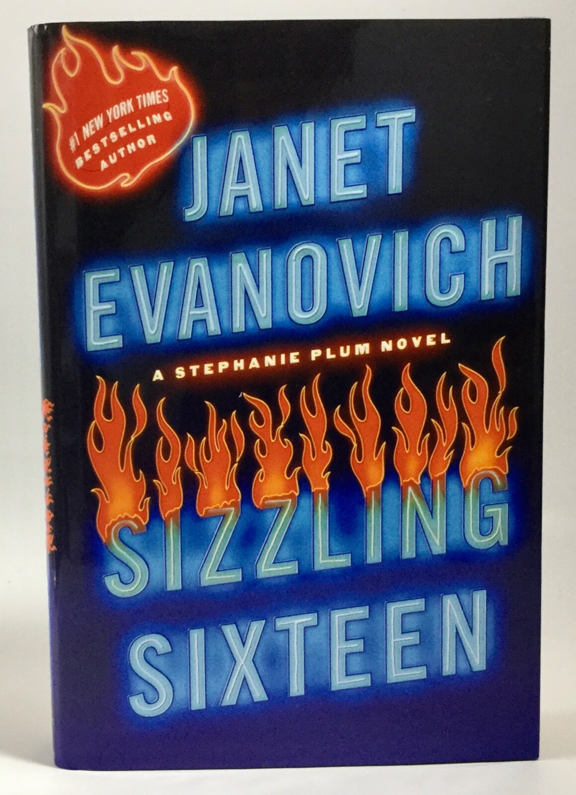 Stephanie Plum Ser.: Sizzling Sixteen by Janet Evanovich (2010, Hardcover)