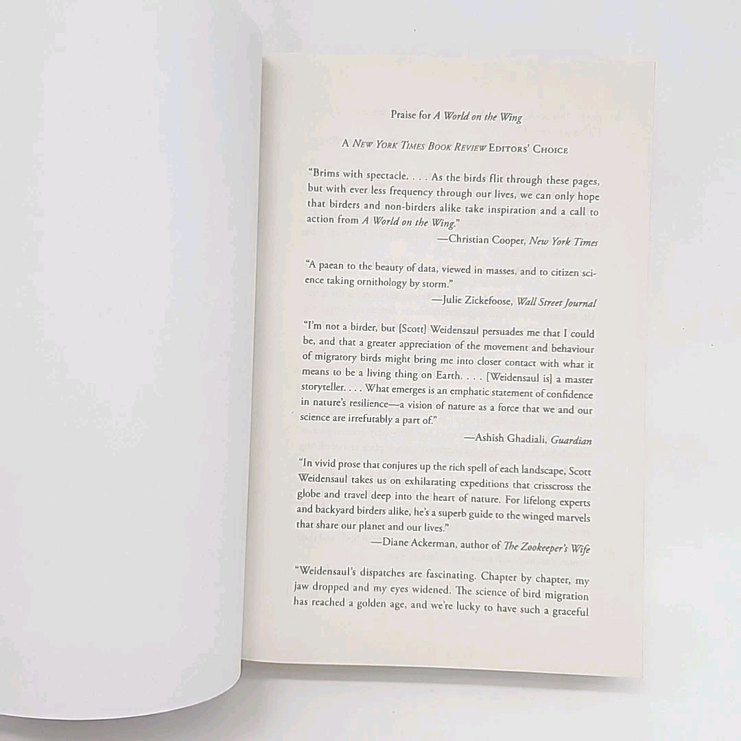 A World on the Wing by Scott Weidensaul FIRST EDTION THUS Paperback Book 2022
