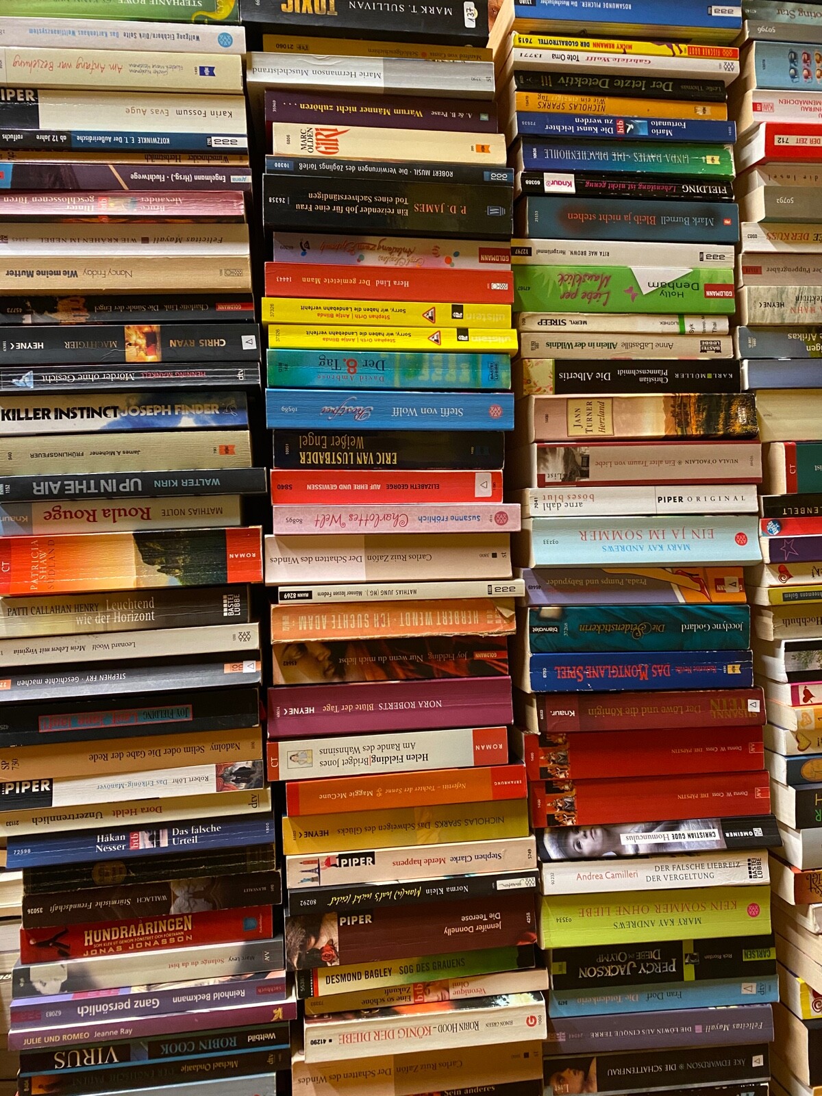 Bücher Paket | 40 Romane Taschenbücher | Belletristik Romane (gemischte Genre)