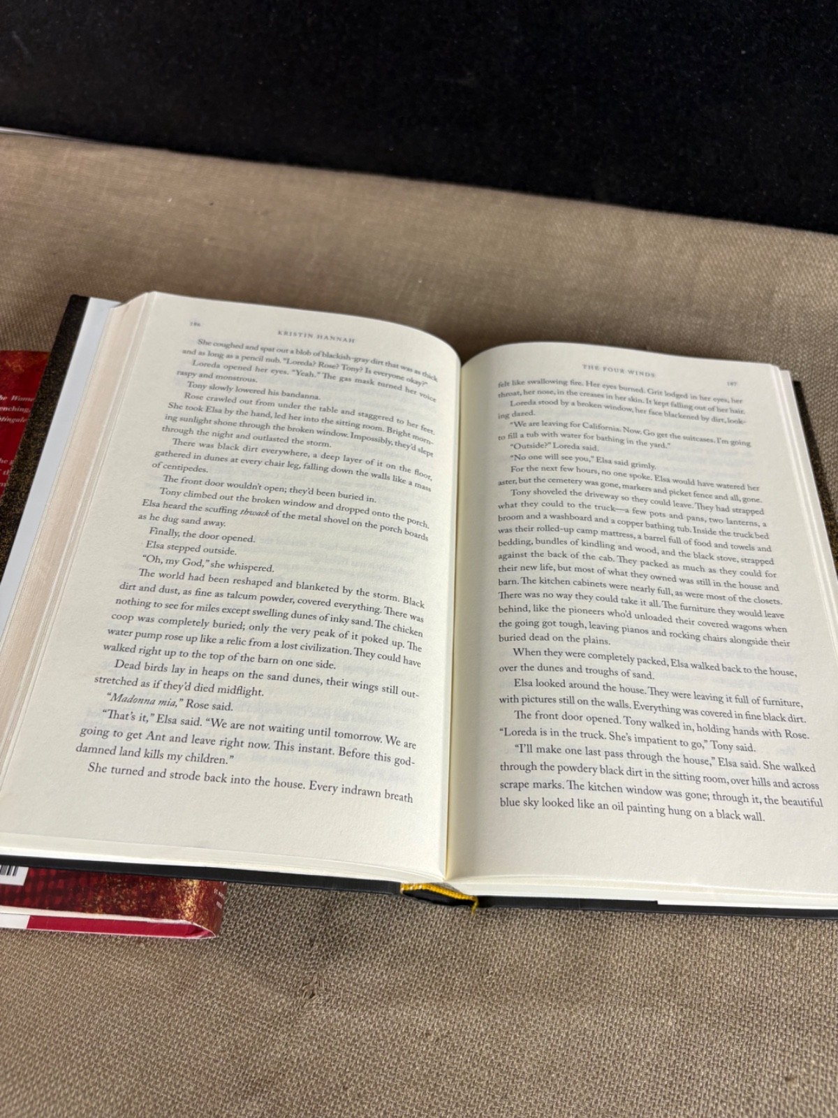 Kristin Hannah Pair hardcover DJ Books The woman and The Four Winds