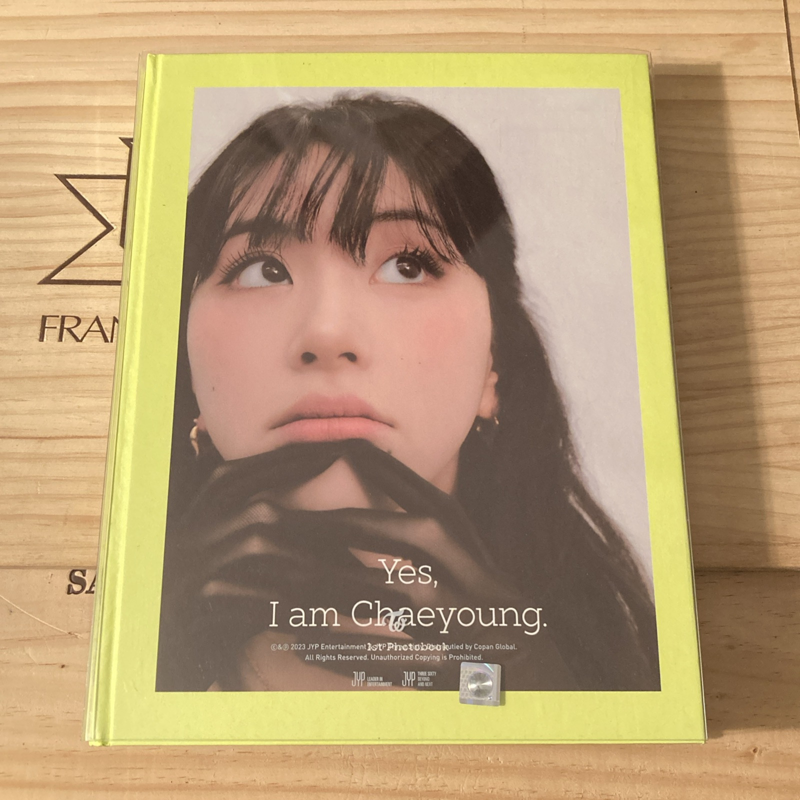 Book K POP Yes I am Chaeyoung 1st Photobook + 10 Cards Korean Music Books