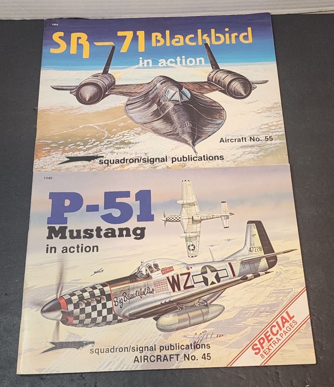 SQUADRON SIGNAL PUBLICATIONS SR-71 BLACKBIRD & P-51 MUSTANG W/ SP. EXTRA PAGES