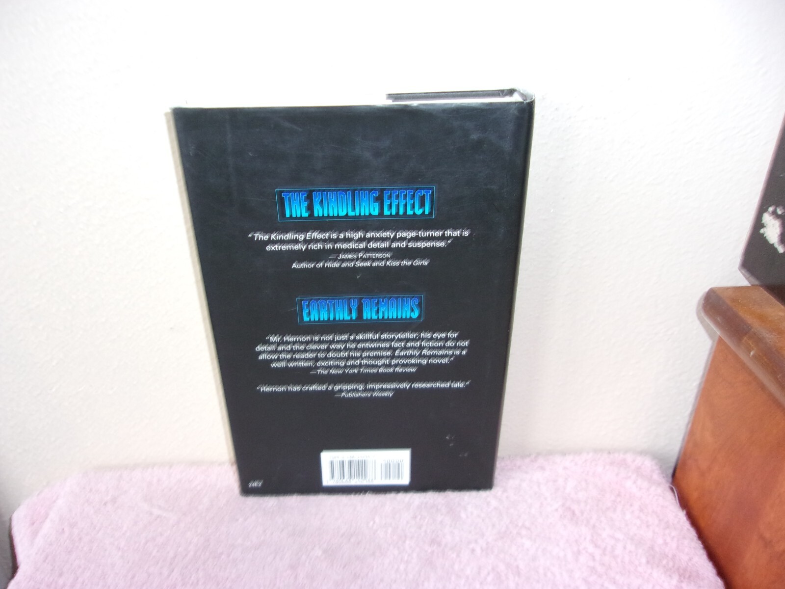 The Kindling Effect by Peter Hernon (Hardcover)
