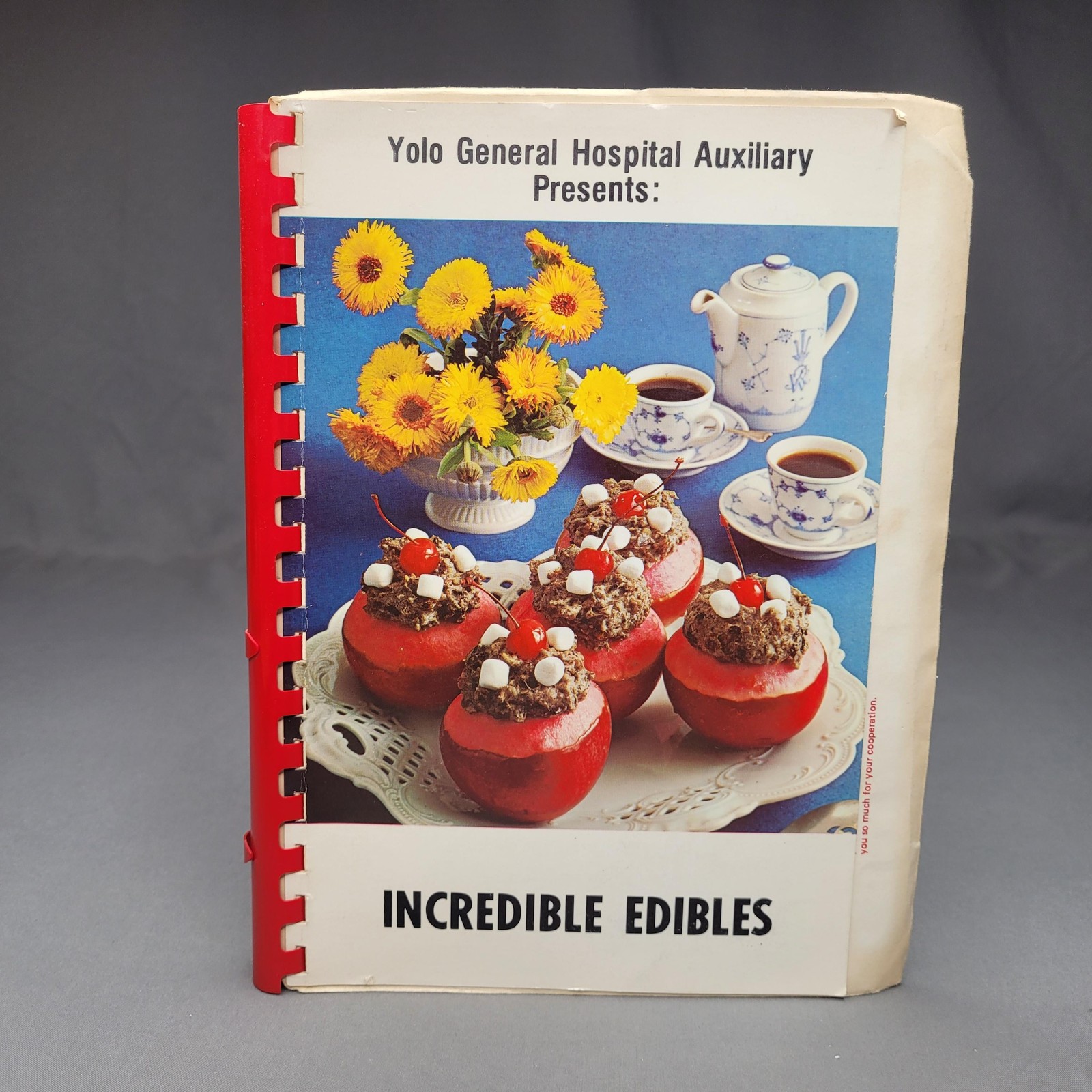Vintage Yolo General Hospital Auxiliary Incredible Edibles Cookbook Woodland CA