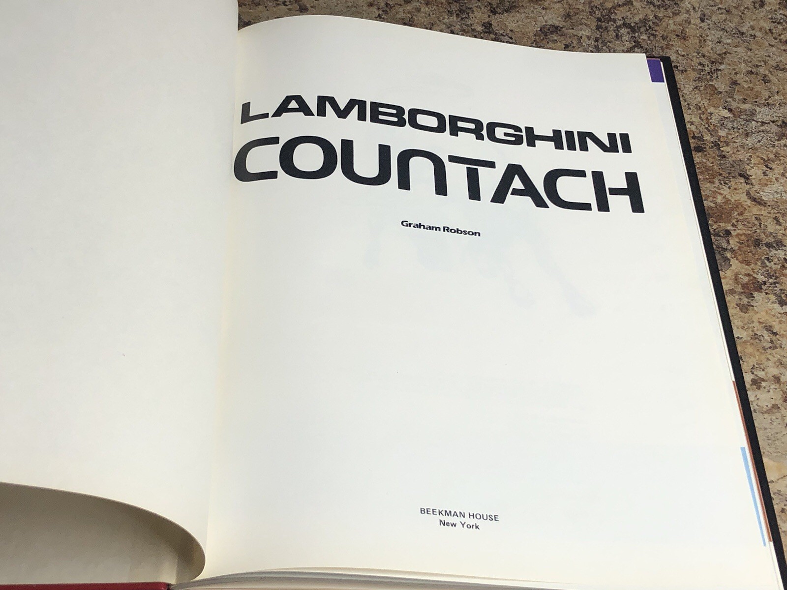LAMBORGHINI COUNTACH BY GRAHAM ROBSON, BEEKMAN 1986 FIRST ED. 64pgs, w/DJ