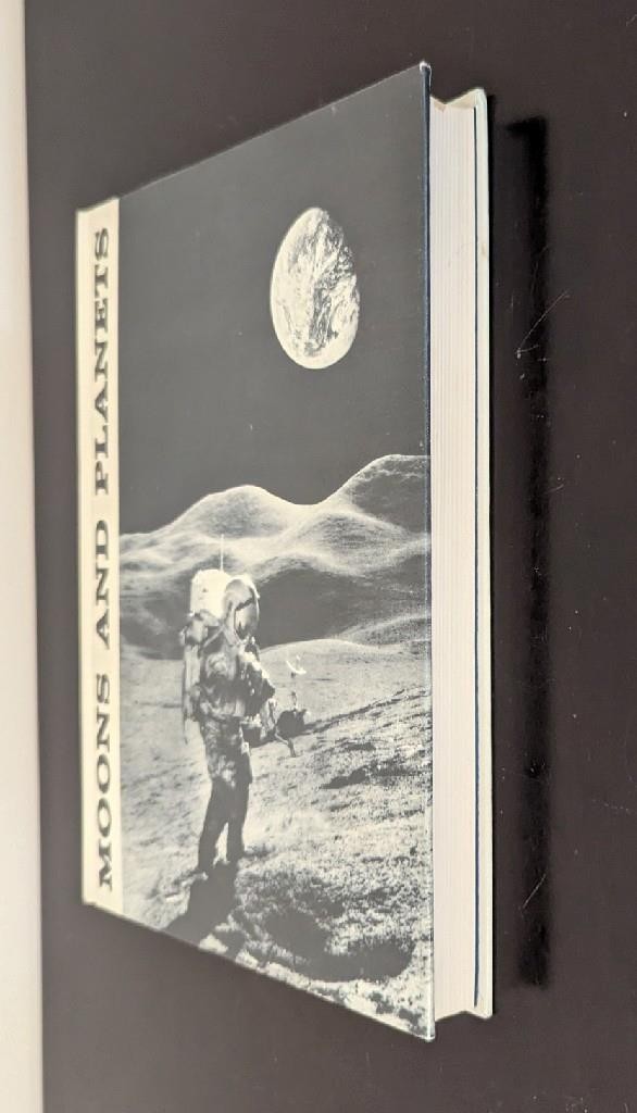 Moons And Planets William K. Hartmann 1973 Revised printing Apollo era