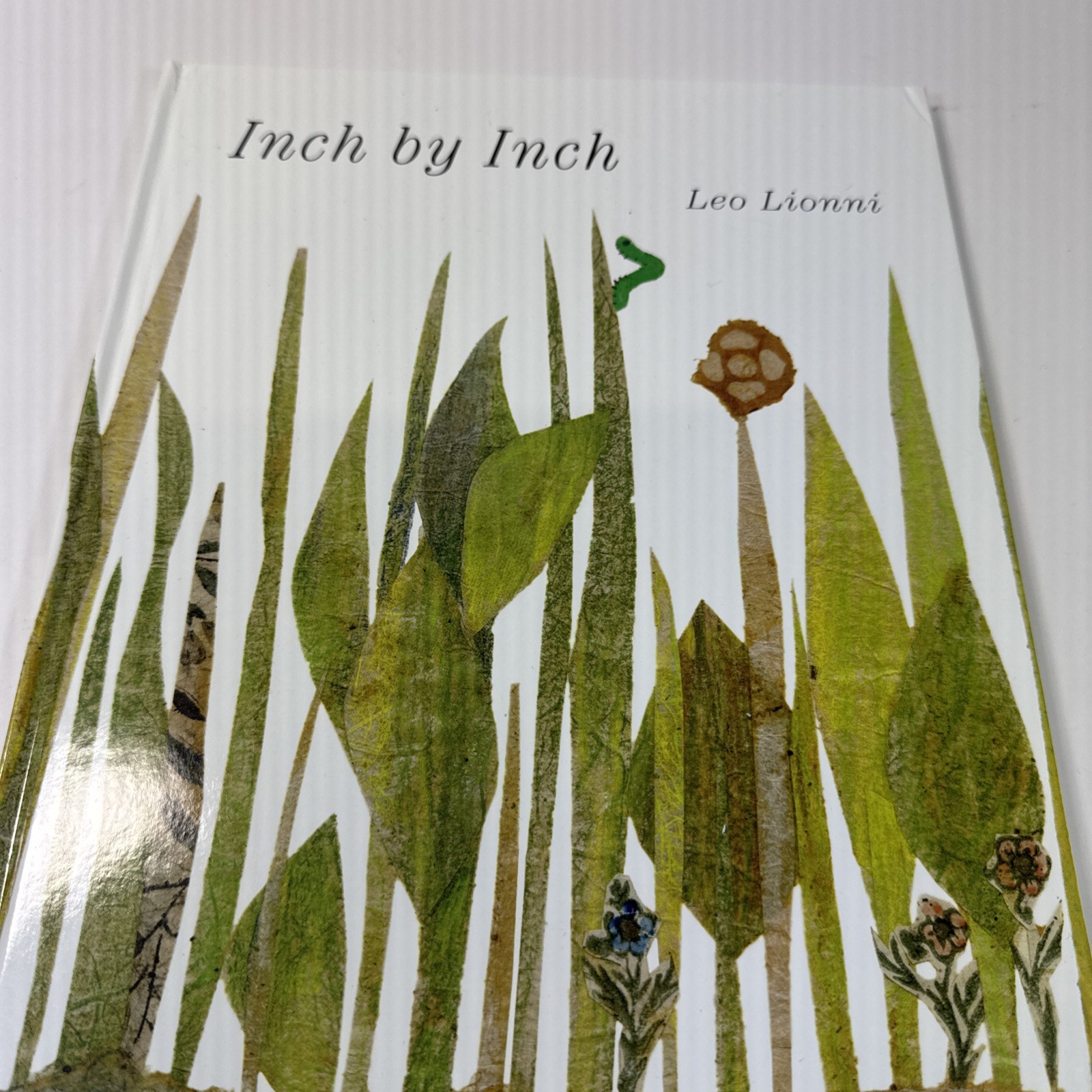 Inch by Inch by Leo Lionni 2010 Hard Cover New Award Winner