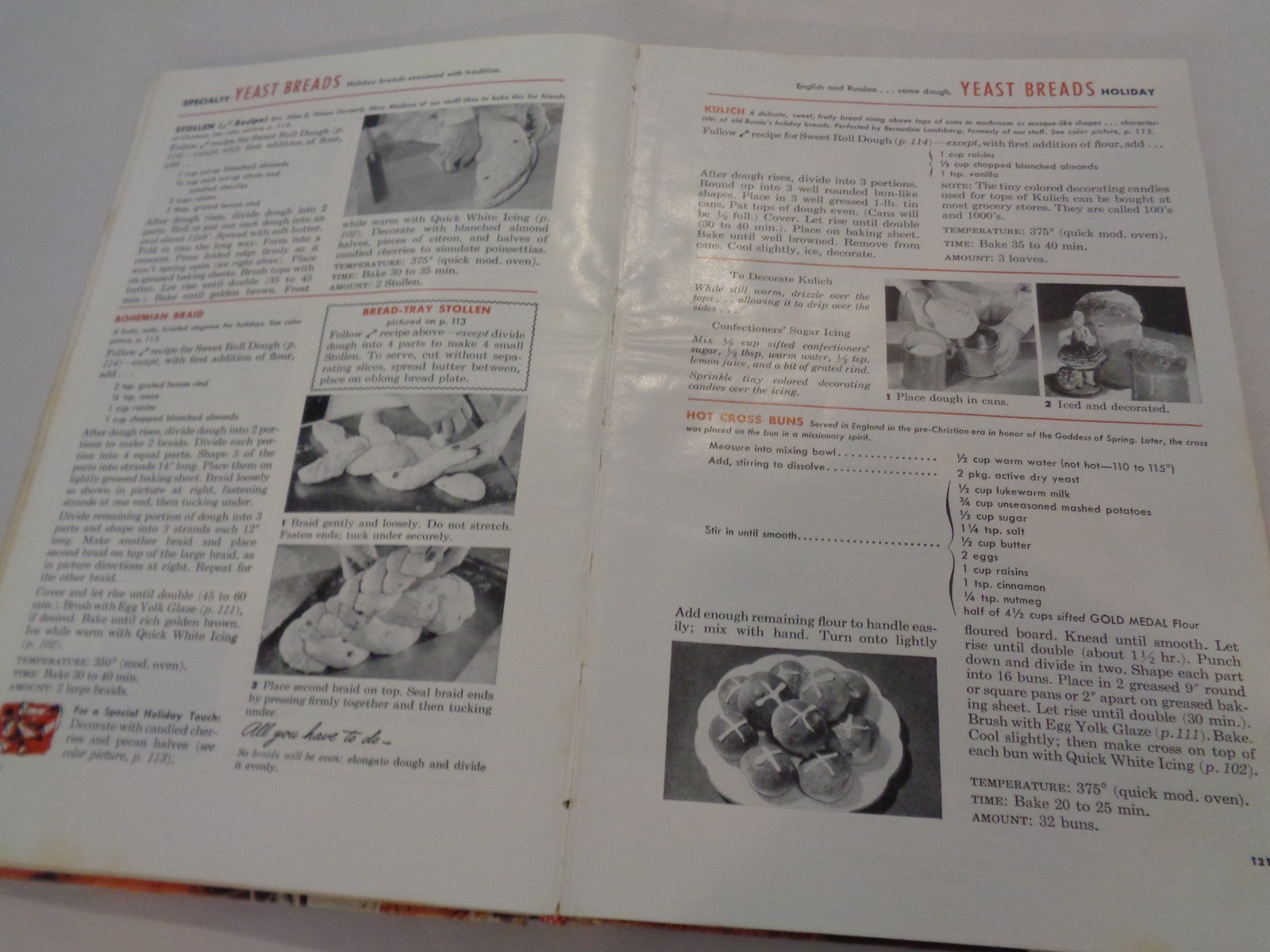 BETTY CROCKER PICTURE COOK BOOK.REVISED AND ENLARGED.H.C. 472 PAGES.