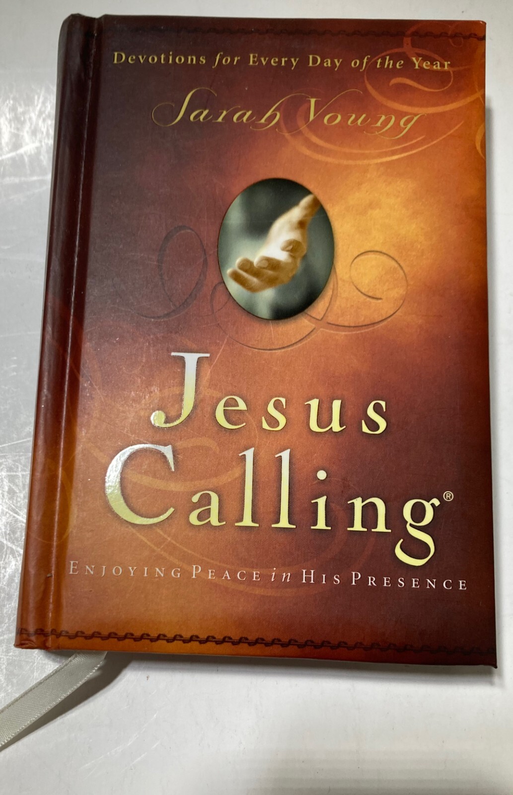 Jesus Calling. Sarah Young (2004, Hardcover) 6.5 X 4.5 inches