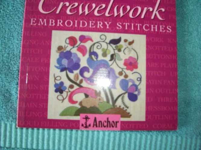 The Anchor Book of Crewelwork Embroidery – Paperback, by Harlow Eve – Very Good