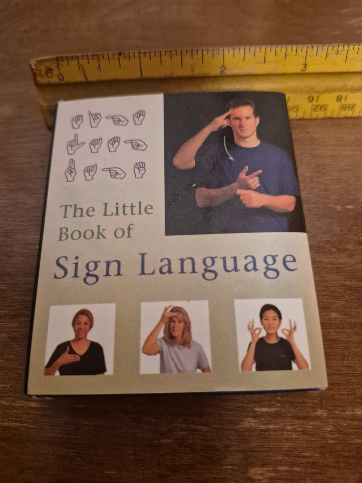 The Little Book Of Sign Language Running Press Hardcove 2.5×3 inches