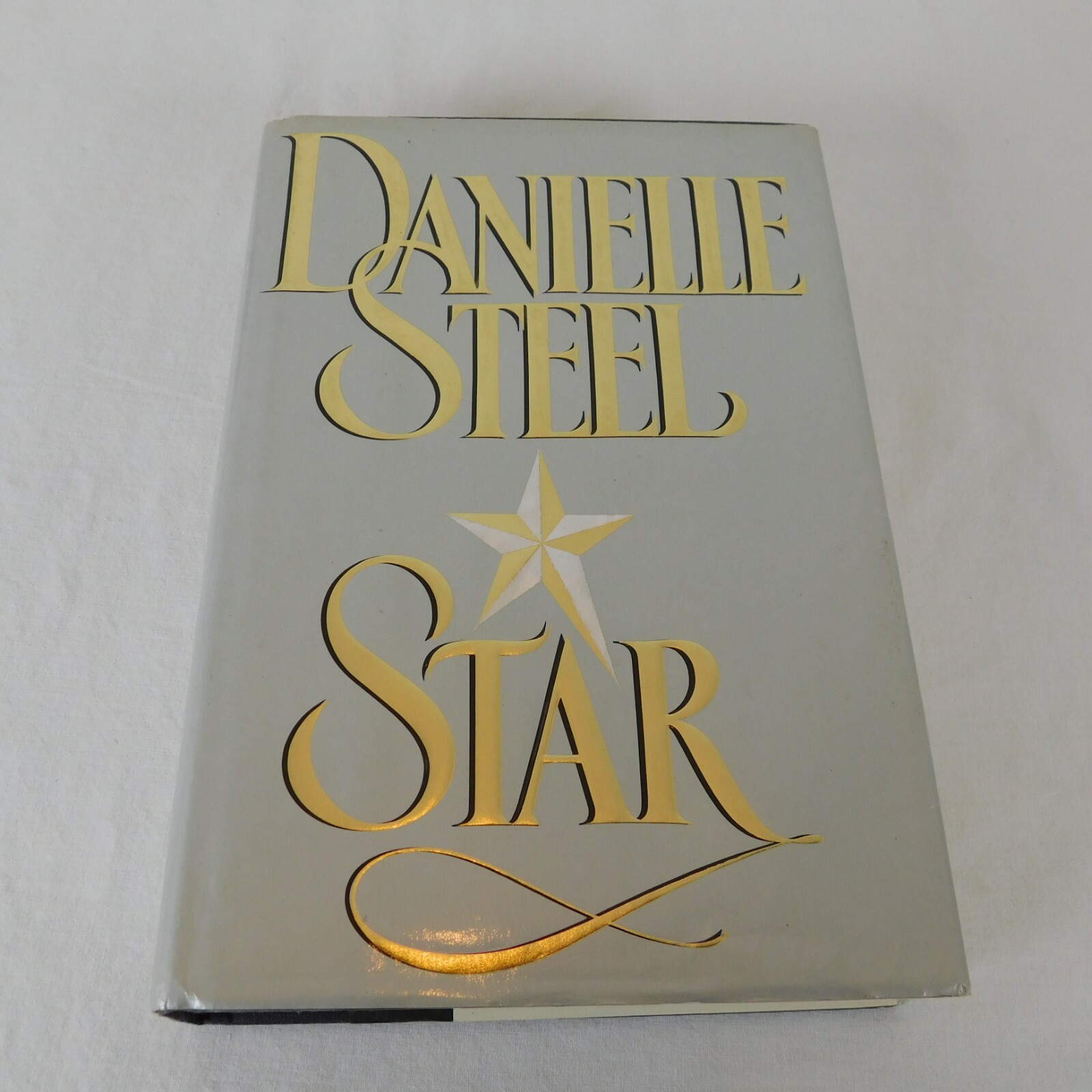 Star HCDJ 1989 Danielle Steel 1st Edition 1st Printing Romance Fiction Novel