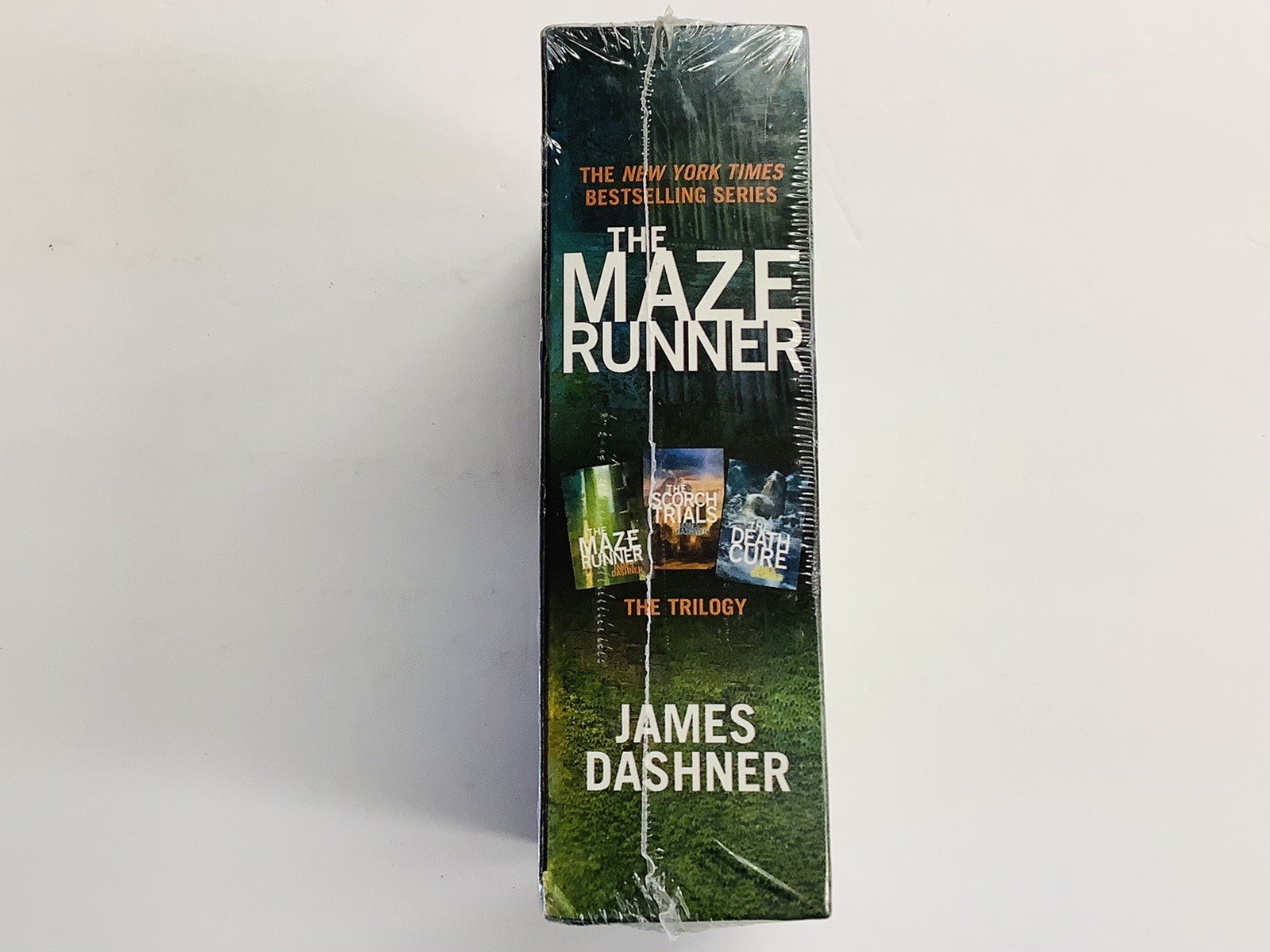 “BRAND NEW” The Maze Runner – Trilogy by James Dashner SEALED FREE SHIPPING