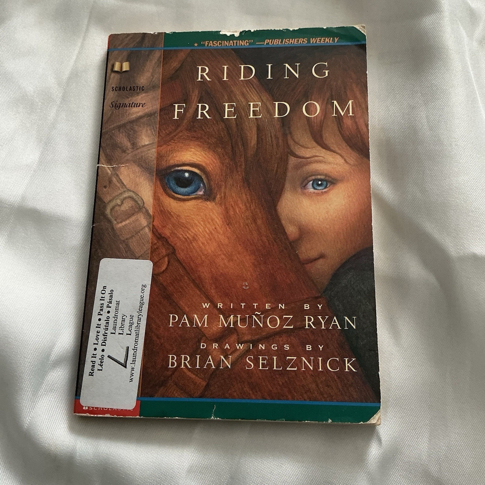 Riding Freedom by Pam Muñoz Ryan (1999, Mass Market)