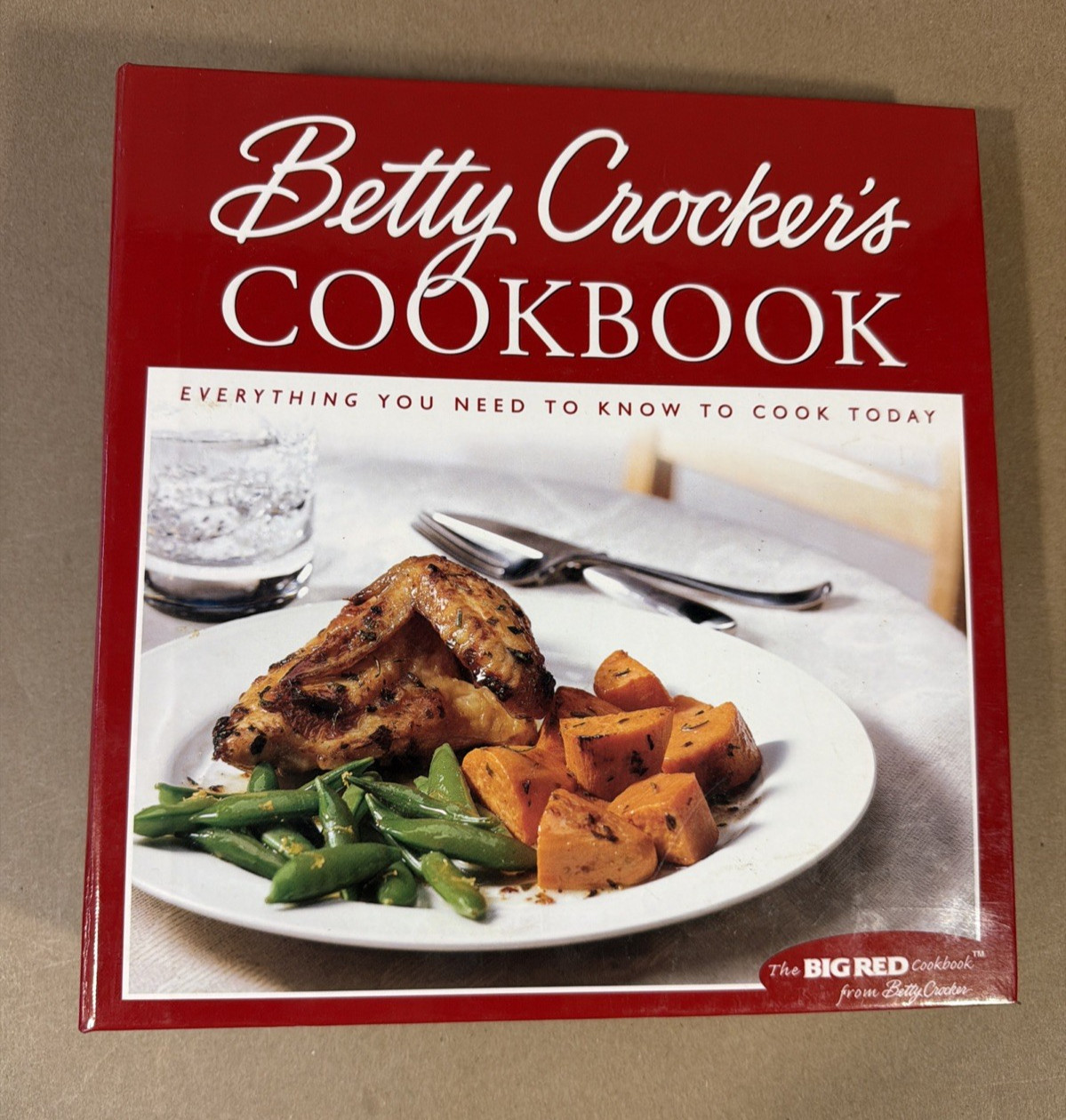 Vintage 2000 Betty Crocker’s Cookbook Hardcover The Big Red Cookbook 546 Pages