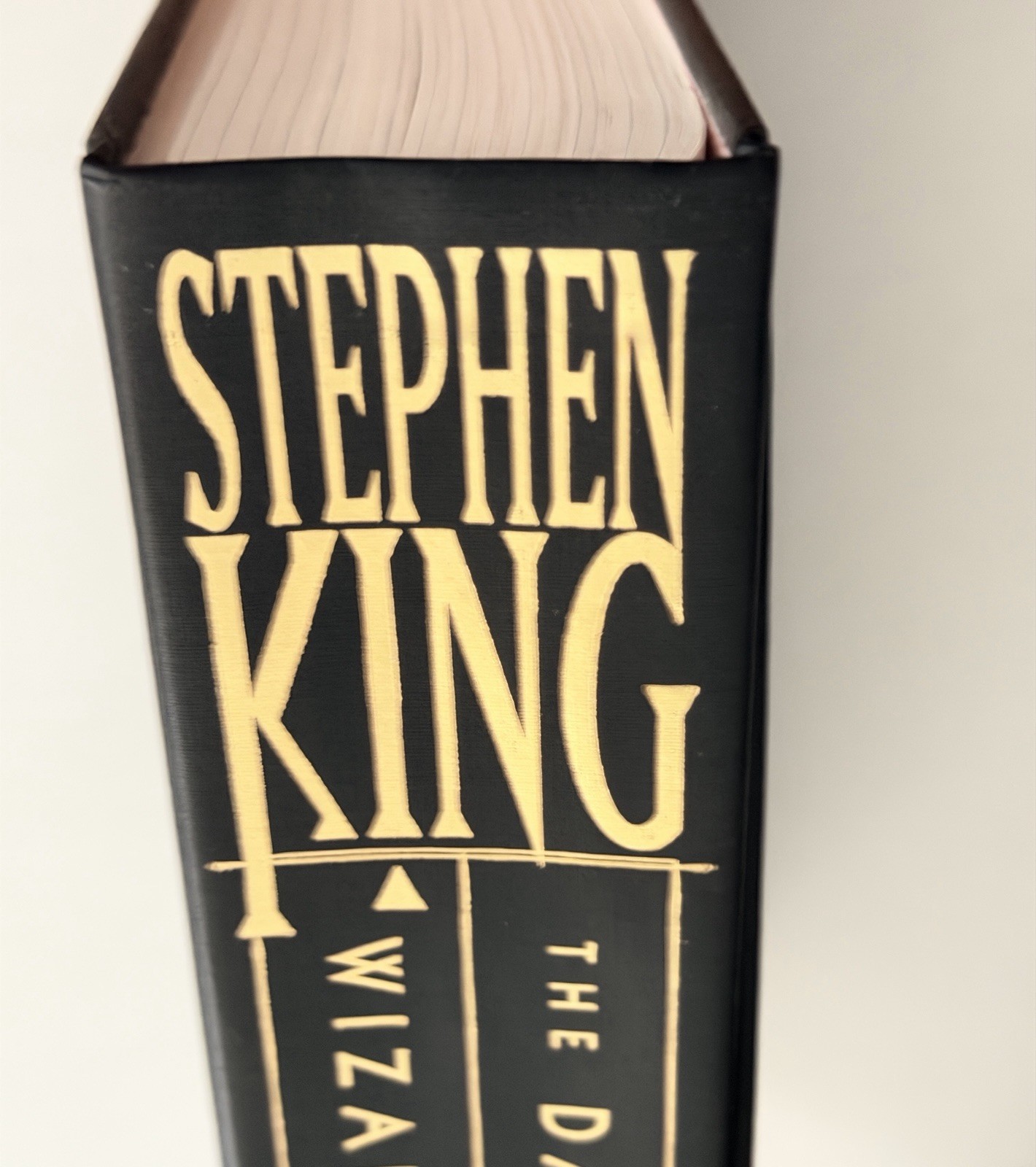 Dark Tower IV: Wizard and Glass by Stephen King – First Edition Hardcover Beauty