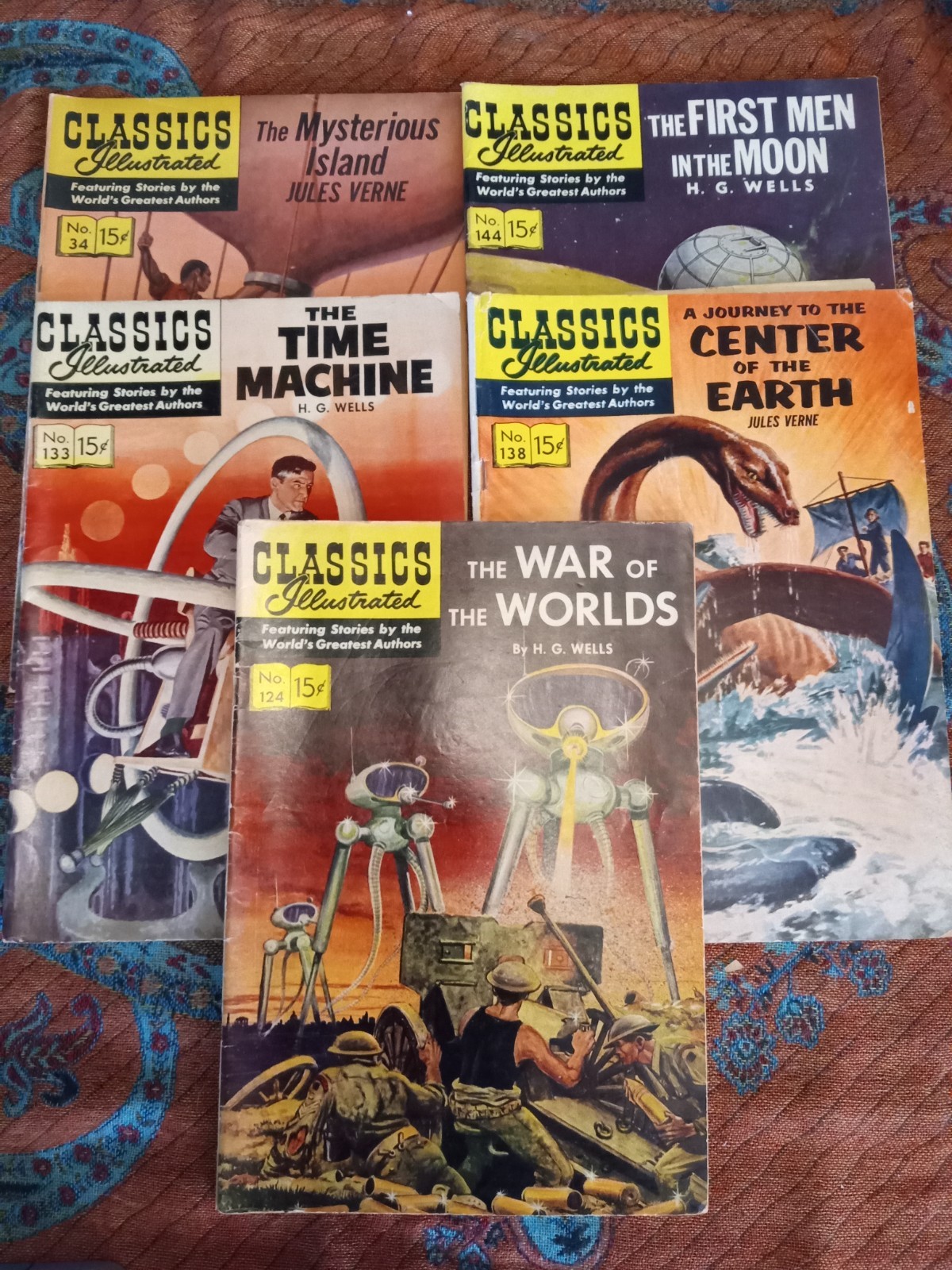 Lot – H.G. Wells & Jules Verne Adap. (Numbers: 34, 124, 133, 138, 144) Golden/S