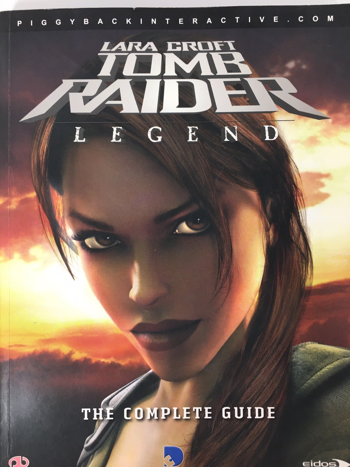 Lara Croft Tomb Raider Legend : The Complete Guide PS2 Xbox PC 2006 Game Manual