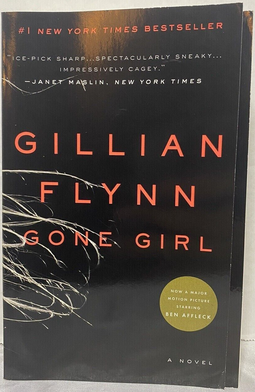 Gone Girl : A Novel by Gillian Flynn (2014, Trade Paperback, First PaperbackEd.)