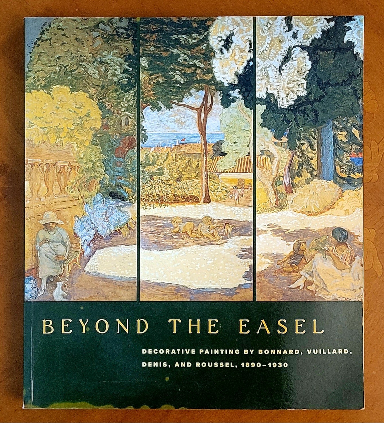 Beyond the Easel: Decorative Painting…, 2001, first edition, 289 pages.