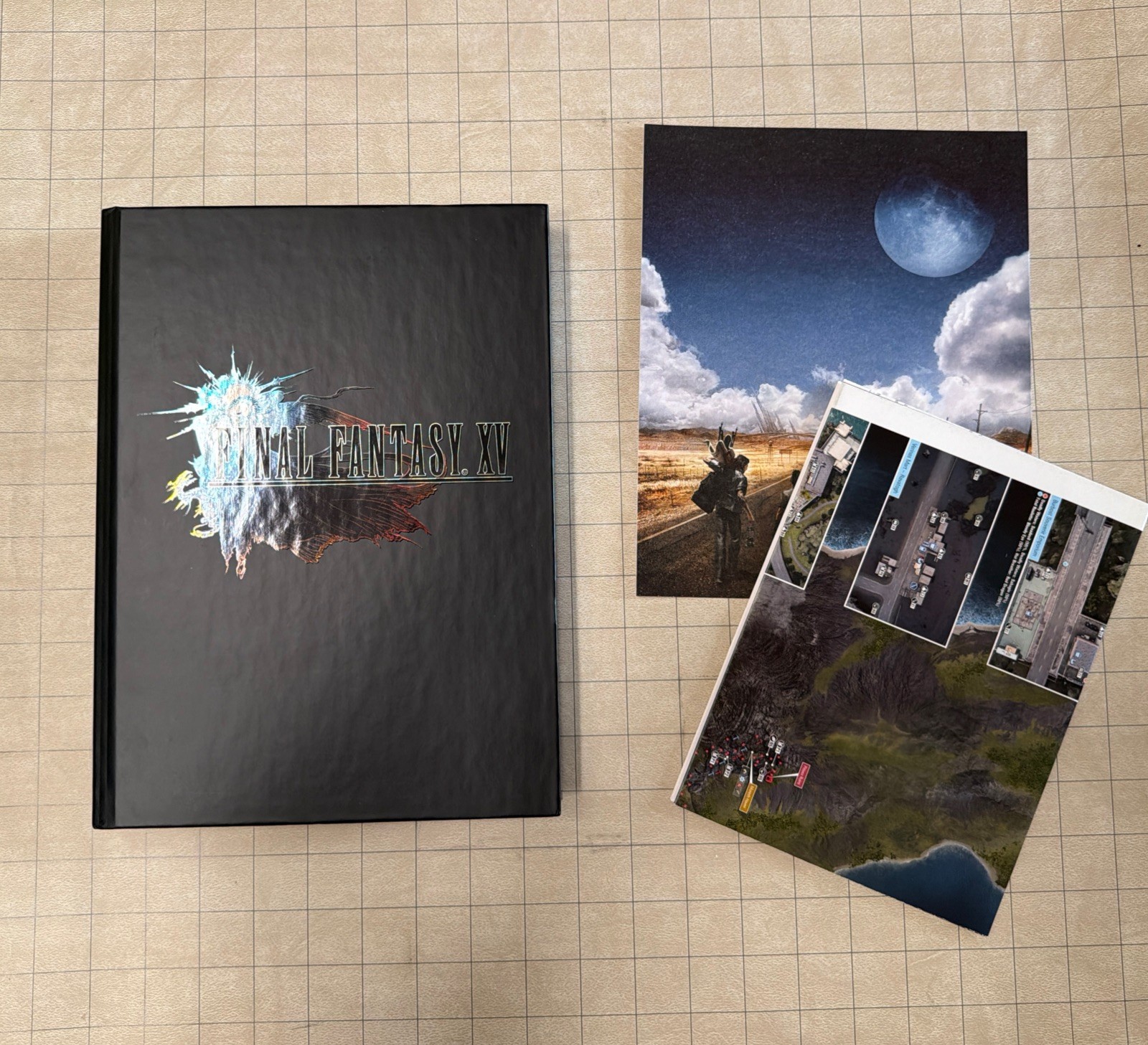 Final Fantasy XV : Official Guide Collector’s Edition Hardcover w Poster/Map