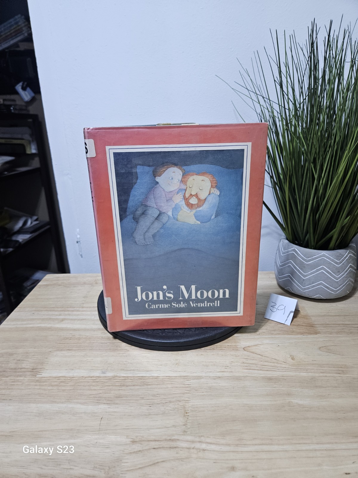 Jon’s Moon by Carme Sole Vendrell 1982 First American Edition Hardcover