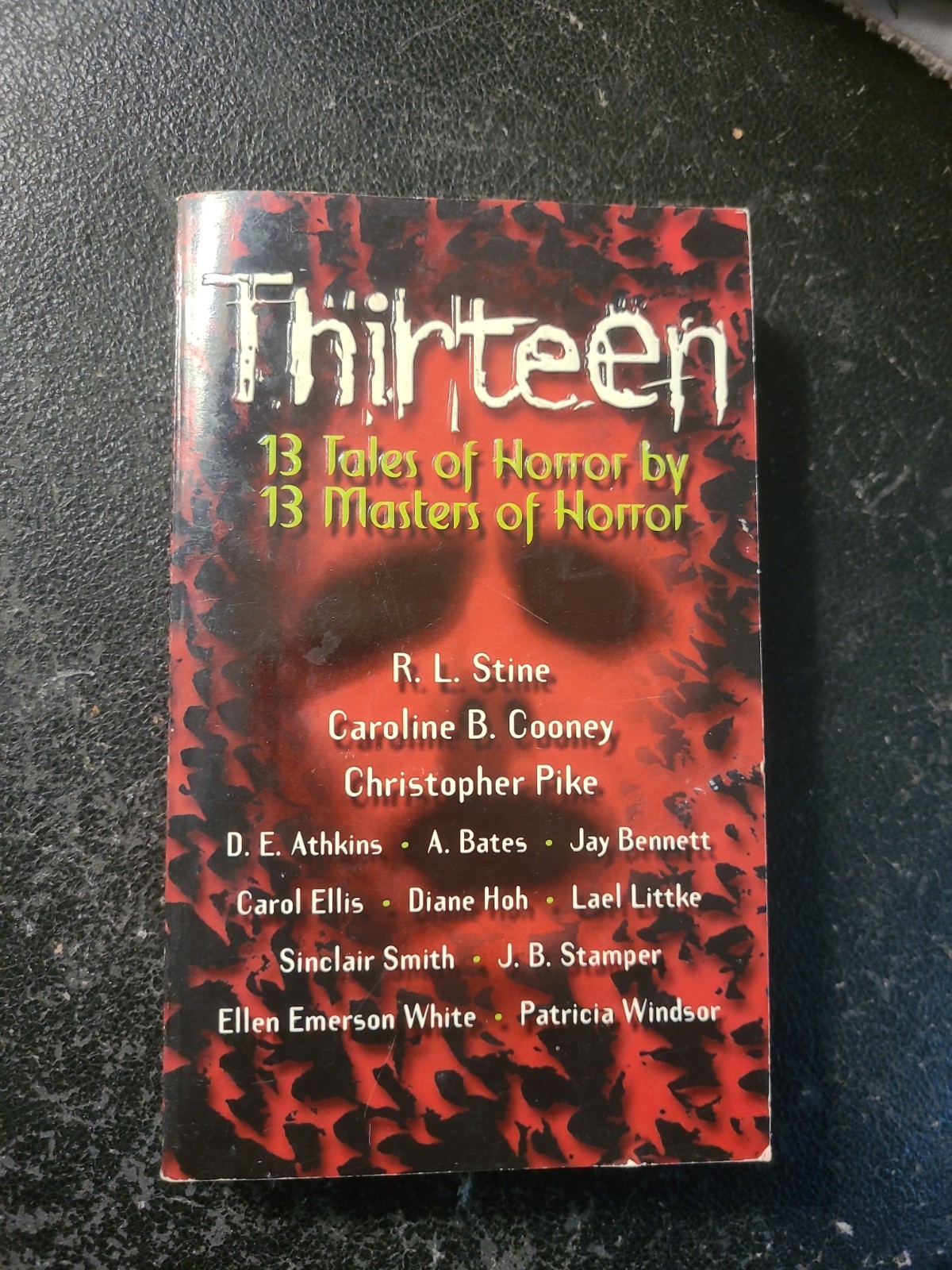 Thirteen : 13 Tales of Horror by 13 Masters of Horror (Paperback)